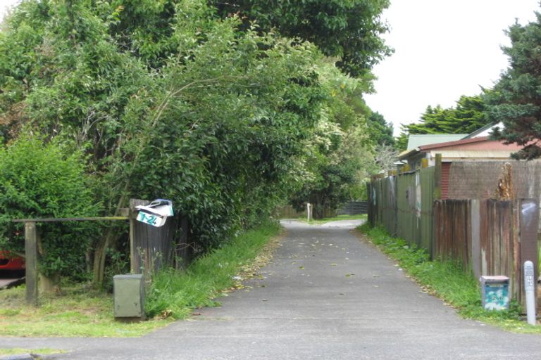 Photo of property in 2/24 Station Road, Takanini, 2112