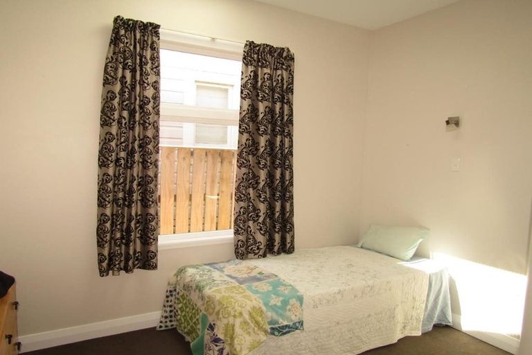 Photo of property in 49 Eden Street, Island Bay, Wellington, 6023