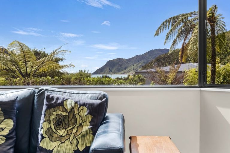 Photo of property in 11 Field Terrace, Okiwi Bay, French Pass, 7193