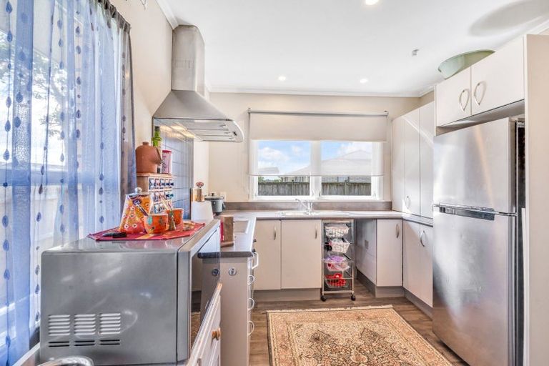 Photo of property in 2/90 Pakuranga Road, Pakuranga, Auckland, 2010