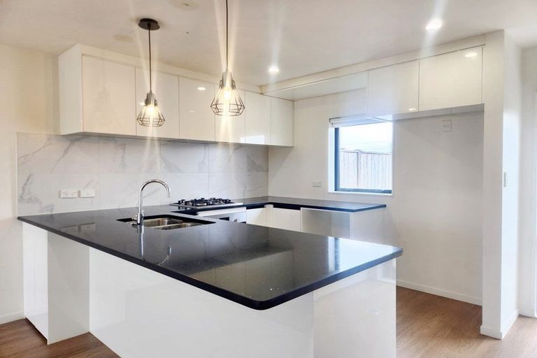 Photo of property in 39a Soaring Bird Drive, Takanini, 2112