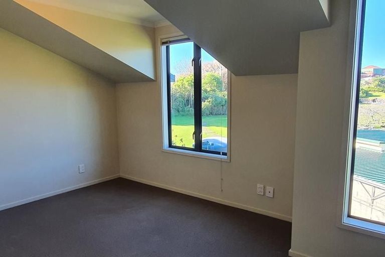 Photo of property in 36 Verdale Circle, Glen Eden, Auckland, 0602