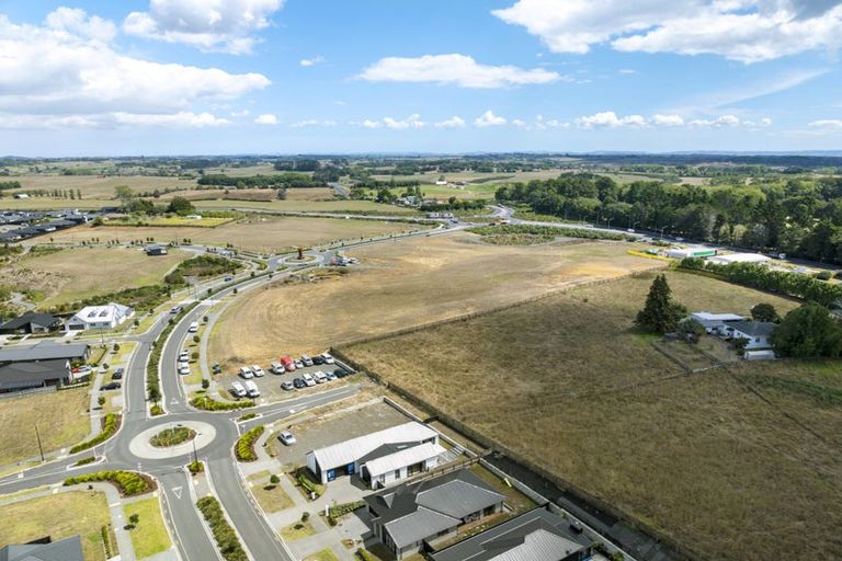 Photo of property in 10 Te Rata Boulevard, Karaka, 2124