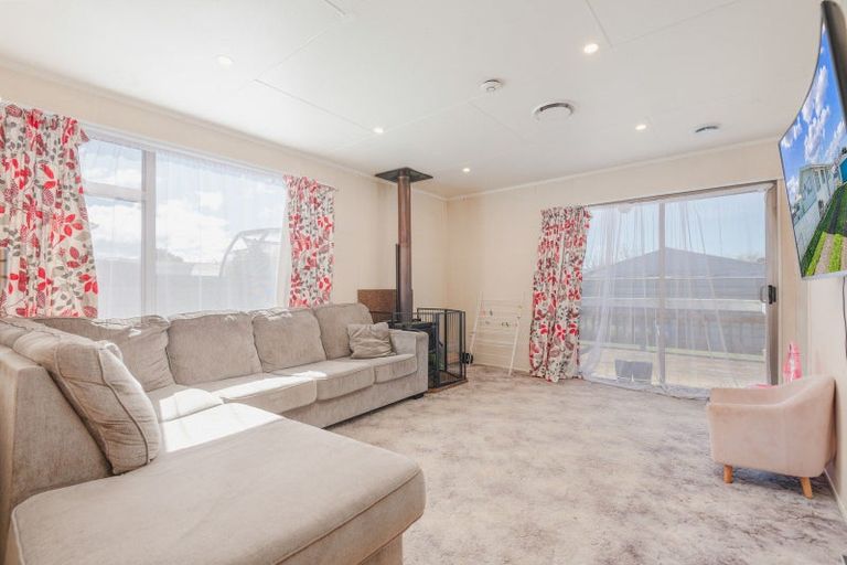 Photo of property in 5 Chatsworth Place, Highbury, Palmerston North, 4412