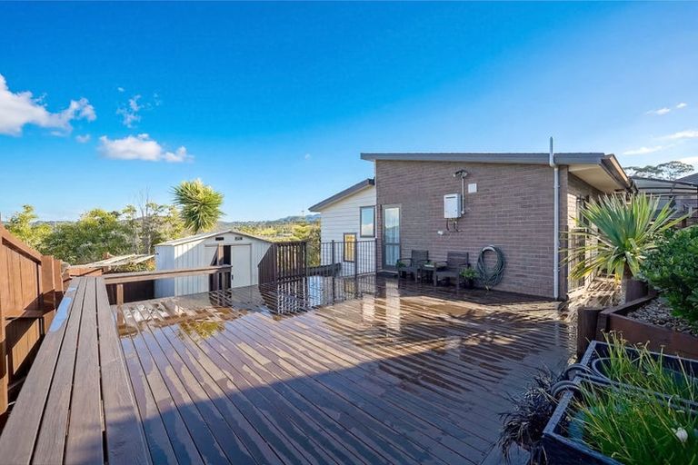 Photo of property in 77 San Marino Drive West, Henderson, Auckland, 0612