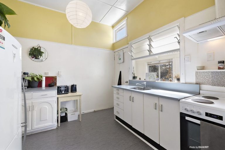 Photo of property in 213 The Parade, Island Bay, Wellington, 6023