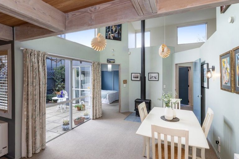 Photo of property in 2/18 Darvel Street, Riccarton, Christchurch, 8011