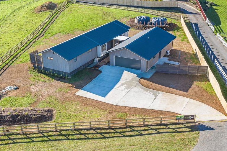 Photo of property in 133b Muhunoa Road East, Ohau, 5570