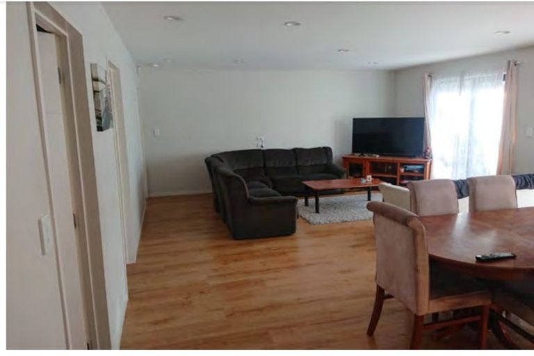 Photo of property in 11a Matheson Street, Papakura, 2110