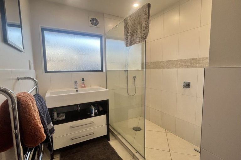 Photo of property in 48 Lakeside Drive, Orewa, 0931