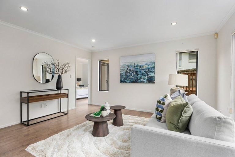 Photo of property in 8 Mulu Place, Fairview Heights, Auckland, 0632