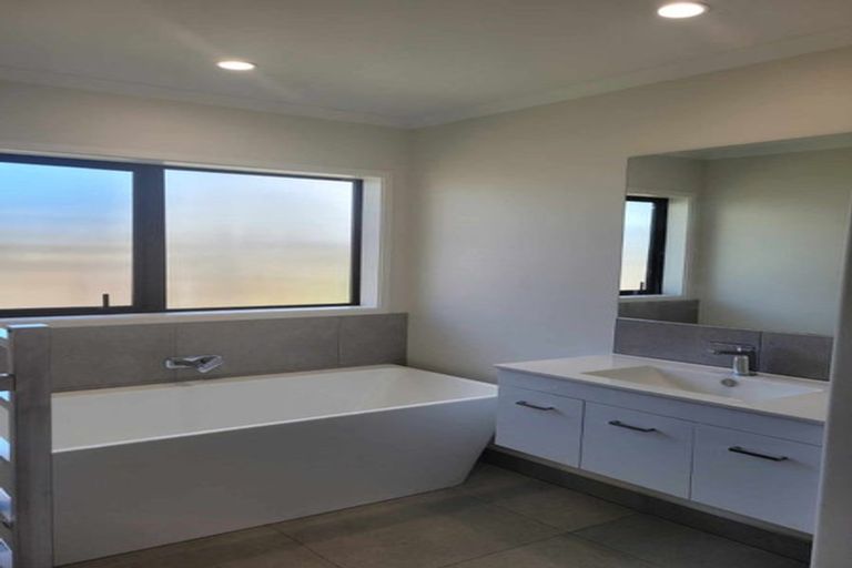 Photo of property in 1a Walker Road, Fairy Springs, Rotorua, 3015