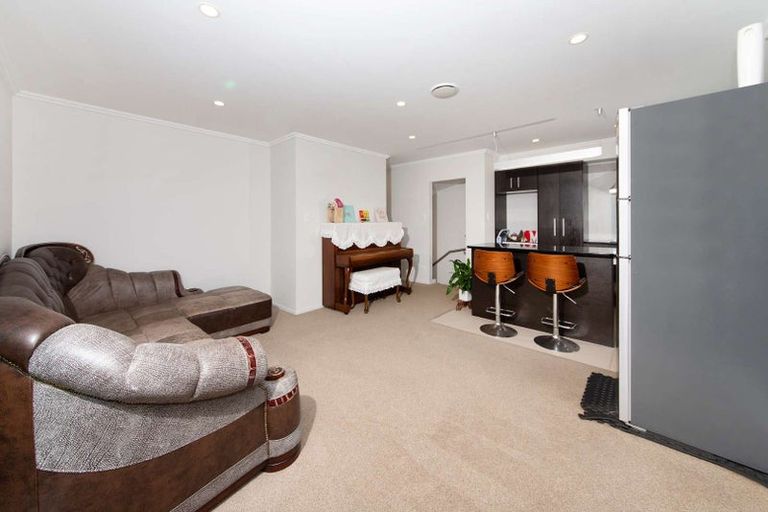 Photo of property in 9/182 Flat Bush School Road, Flat Bush, Auckland, 2019