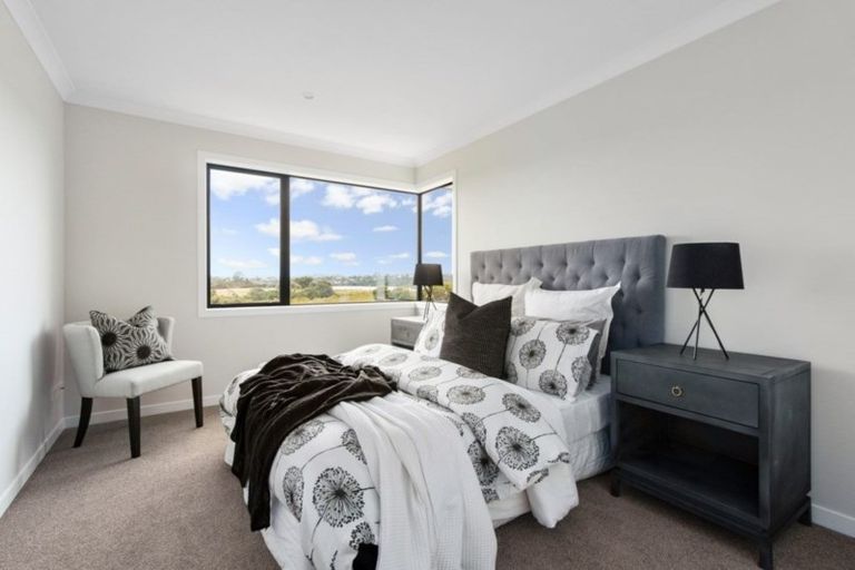 Photo of property in 6 Tai Crescent, Hobsonville, Auckland, 0616