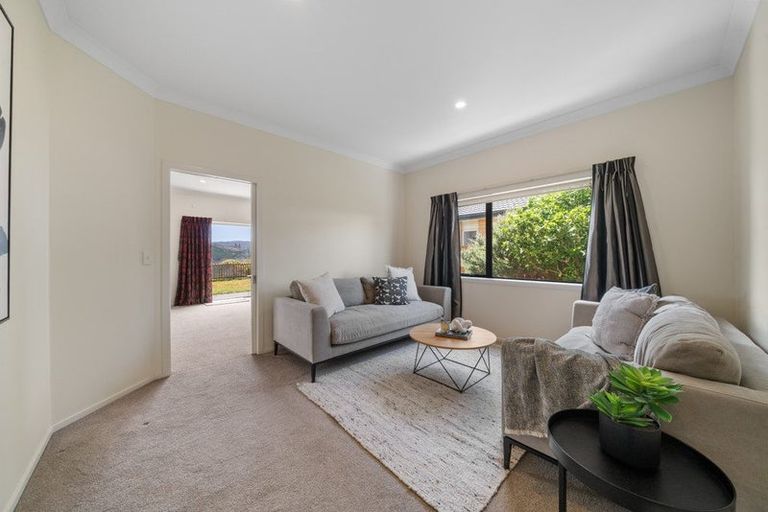 Photo of property in 12 Saint Vincent Terrace, Grenada Village, Wellington, 6037