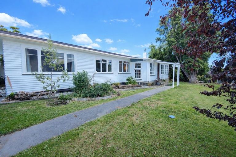 Photo of property in 5 Iwiroa Terrace, Durie Hill, Whanganui, 4500