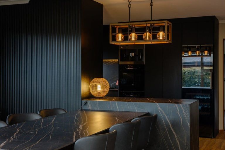 Photo of property in 18 Gibbston Close, Huntington, Hamilton, 3210