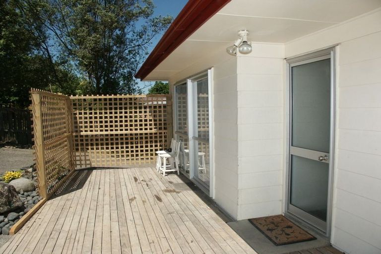 Photo of property in 71 Kemp Road, Massey, Auckland, 0614