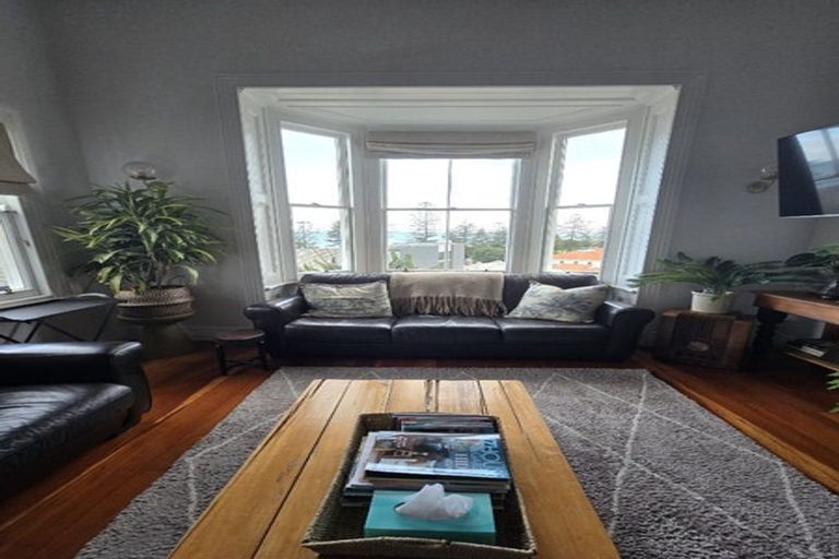 Photo of property in 4 Seaview Terrace, Bluff Hill, Napier, 4110