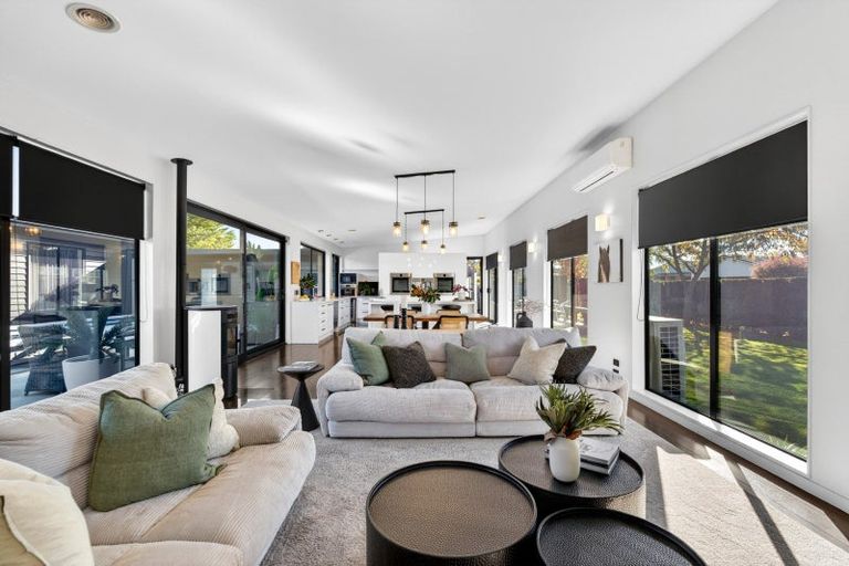 Photo of property in 27 Jervois Road, Jervoistown, Napier, 4112