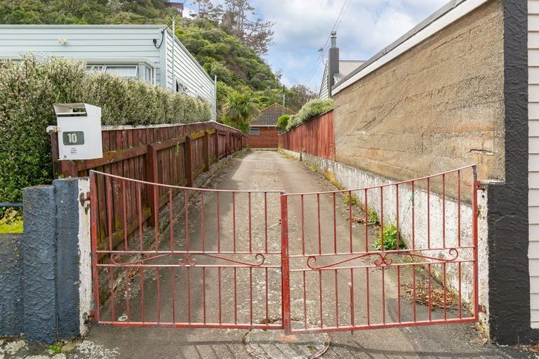 Photo of property in 10 Ribble Street, Island Bay, Wellington, 6023