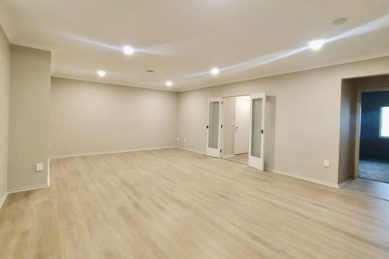 Photo of property in 1/128 Bucklands Beach Road, Bucklands Beach, Auckland, 2012