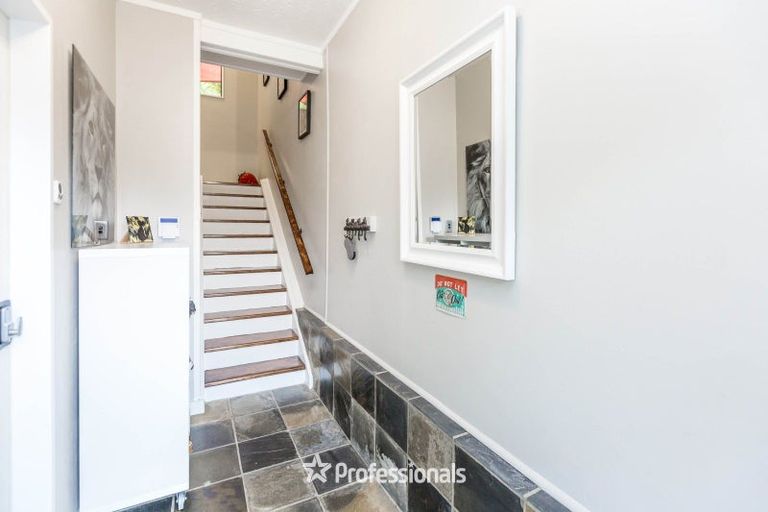 Photo of property in 8 Hobbit Lane, Pinehaven, Upper Hutt, 5371