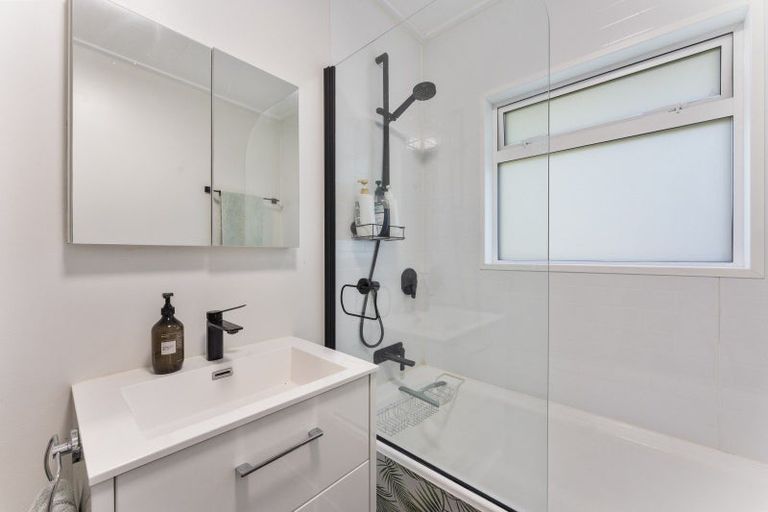 Photo of property in 73b Great North Road, Saint Johns Hill, Whanganui, 4501