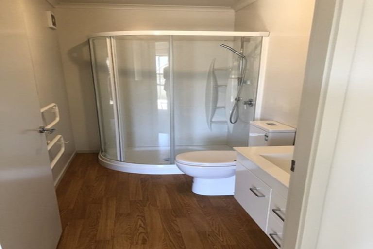 Photo of property in 7 Cresswell Place, Johnsonville, Wellington, 6037