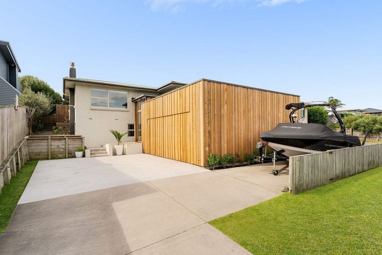 Photo of property in 11 Lee Street, Mount Maunganui, 3116