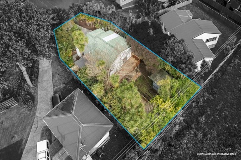 Photo of property in 23 Imperial Place, Henderson, Auckland, 0612