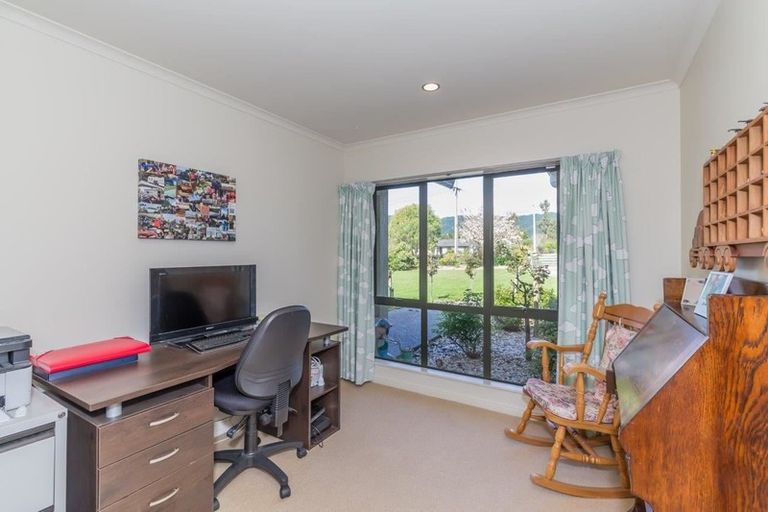 Photo of property in 7 Wakefield Road, Levin, 5571