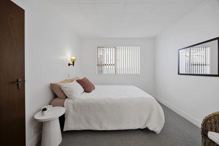 Photo of property in 1/5 Selwyn Street, Lower Vogeltown, New Plymouth, 4310