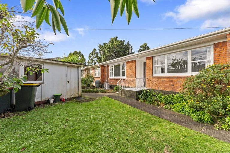 Photo of property in 2/10 Mahon Place, Papatoetoe, Auckland, 2025