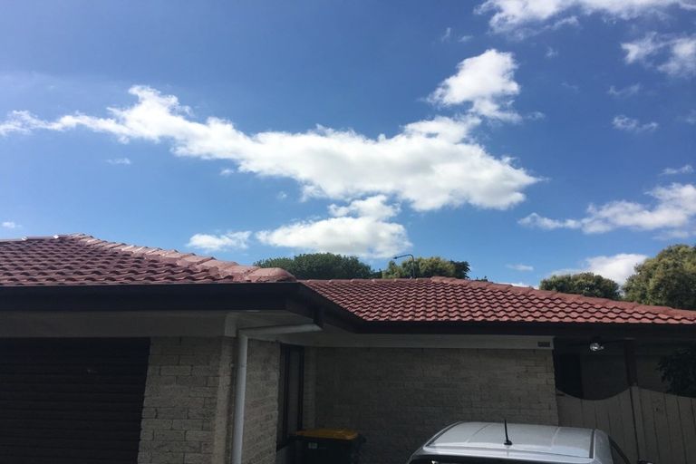 Photo of property in 2/24 Frank Evans Place, Henderson, Auckland, 0610