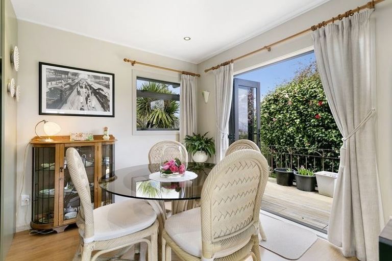 Photo of property in 15 Hilden Place, Hilltop, Taupo, 3330