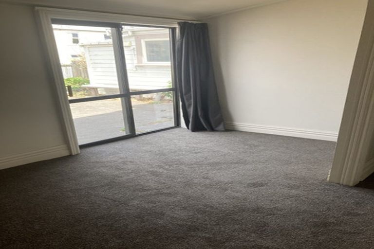 Photo of property in 237 Castle Street, Dunedin Central, Dunedin, 9016
