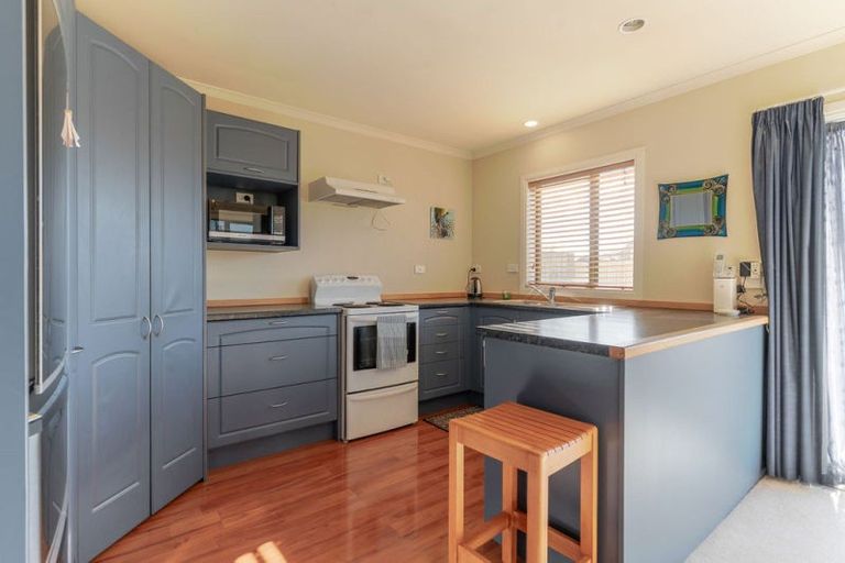 Photo of property in 2 Garrison Street, Carterton, 5713