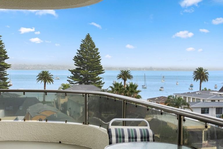 Photo of property in 21 Maunganui Road, Mount Maunganui, 3116