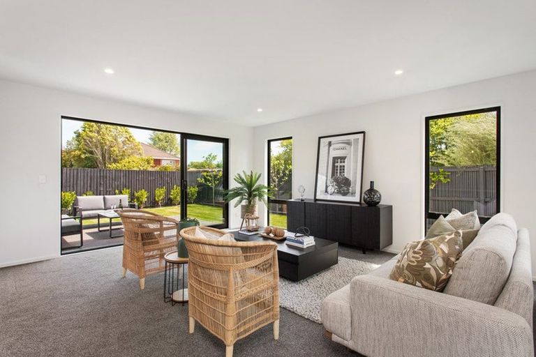 Photo of property in 92b Memorial Avenue, Ilam, Christchurch, 8053