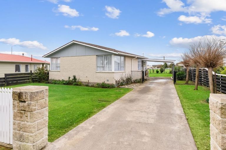 Photo of property in 14 Grenville Street, Levin, 5510