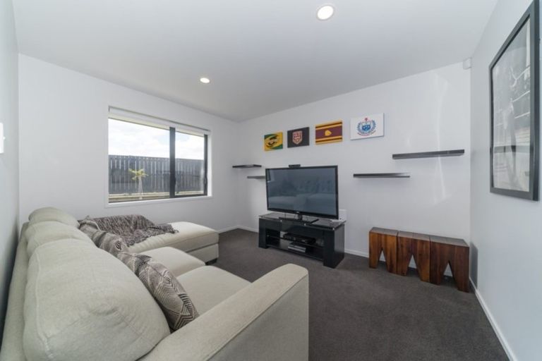 Photo of property in 24 Macdonald Heights, Feilding, 4702