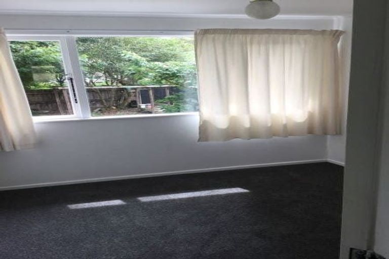 Photo of property in 54 Derwent Crescent, Titirangi, Auckland, 0604