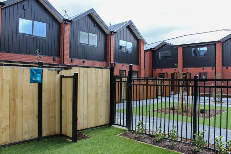 Photo of property in 2/12 Biddle Crescent, Taita, Lower Hutt, 5011