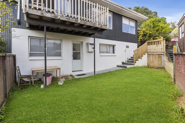 Photo of property in 1/6 Ellice Road, Totara Vale, Auckland, 0629