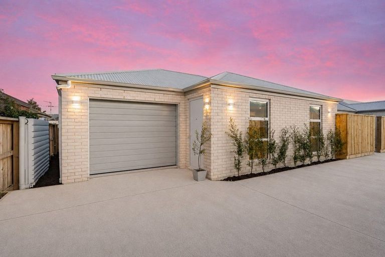 Photo of property in 8 Berwick Street, St Albans, Christchurch, 8014