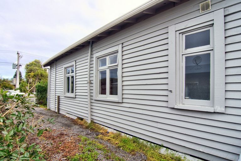 Photo of property in 30 Cambridge Terrace, Masterton, 5810