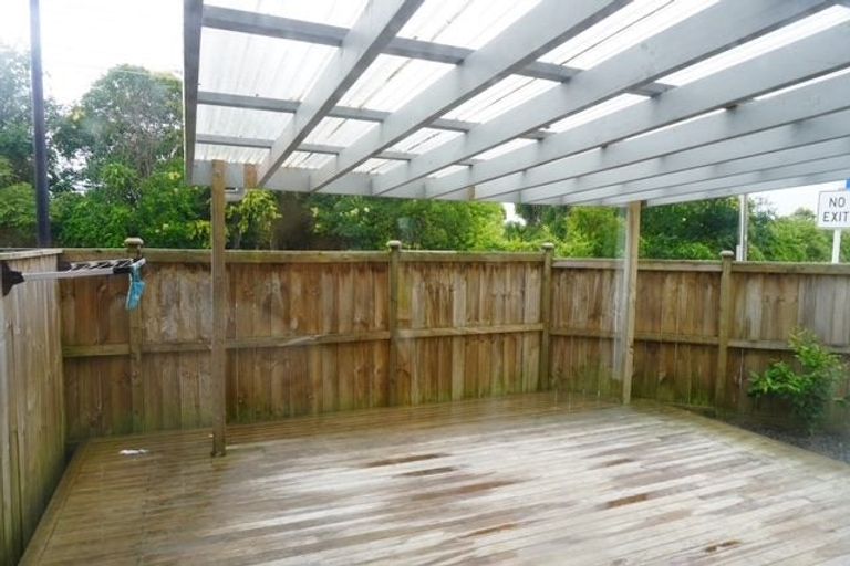 Photo of property in 2 Hoia Street, Papakura, 2110