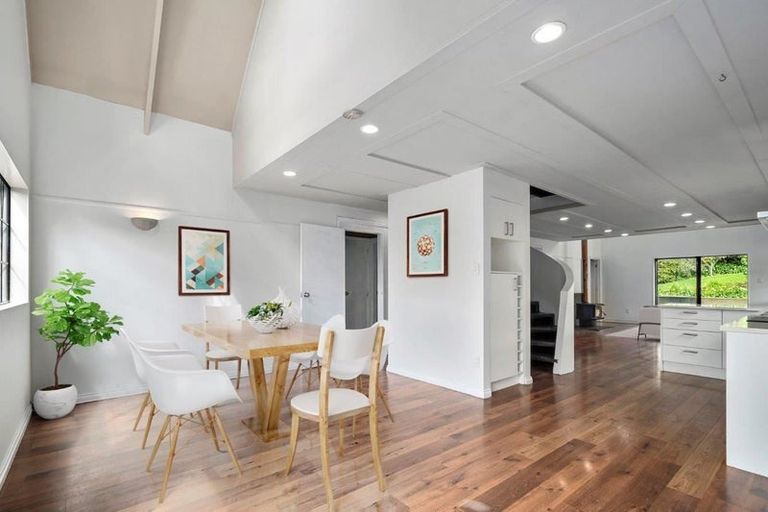 Photo of property in 87 Tawa Road, Kumeu, 0891