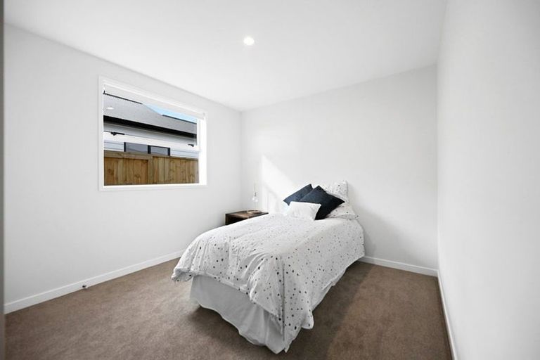 Photo of property in 21 Halo Green, Peacocke, 3206